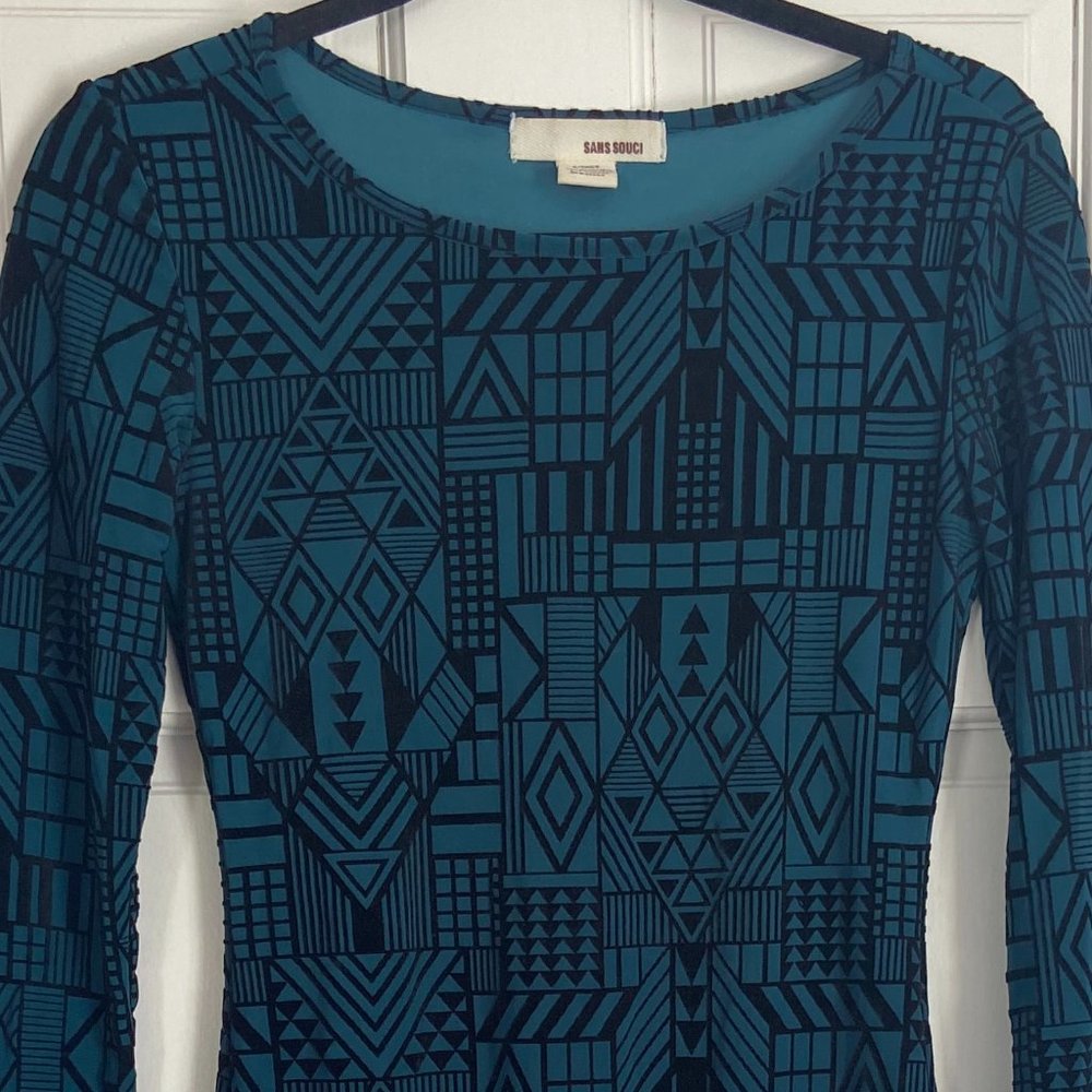 Long sleeve green & velvet bodycon dress